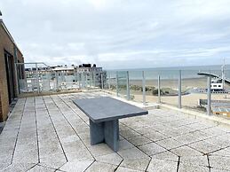 Seaside Serenity Apartment