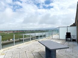 Seaside Serenity Apartment