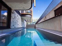 Modern Holiday Apartment With Balcony