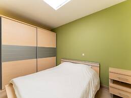 Bright Coastal Stay in Bredene
