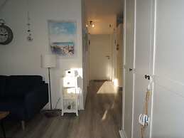 Kustkieker Modern Retreat