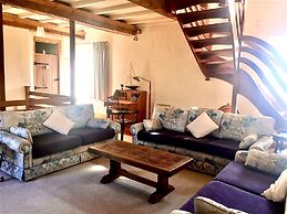 Golden Light Cottage Escape