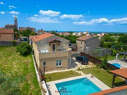 Boky Comfortable Holiday Residence