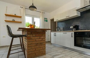 Boky Comfortable Holiday Residence