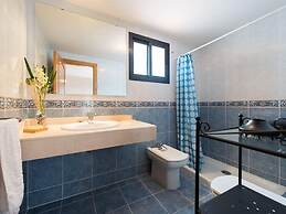 Spacious Vacation Home in Corralejo