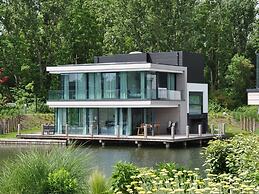 Waterfront Holiday Home in Arnemuiden
