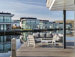 Waterfront Holiday Home in Arnemuiden