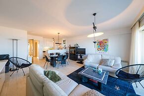 Apartment on the 4th Floor With Garage
