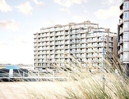 Beachside Stay With Views
