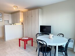 Beachside Stay With Views
