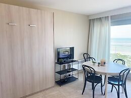 Beachside Stay With Views