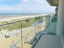 Beachside Stay With Views