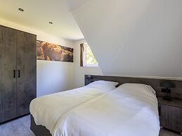 Family Villa in Forest Park