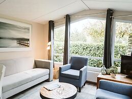 Cozy Chalet in Goedereede With Garden