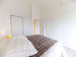 Air-conditioned Apartment Near Beach
