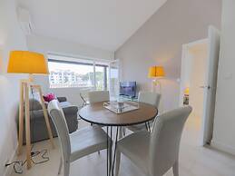 Air-conditioned Apartment Near Beach
