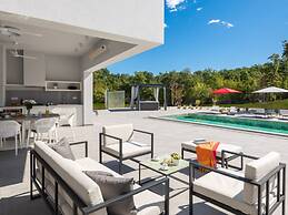No Title Comfortable Holiday Residence