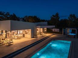 No Title Comfortable Holiday Residence