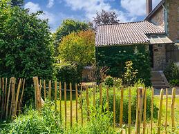 Cosy Holiday Home in Modave With Garden