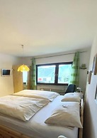 Yvonne Comfortable Holiday Residence