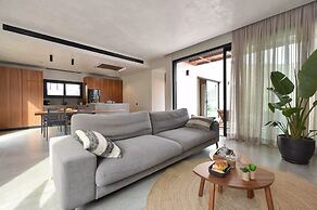 Pleasant Holiday Home Near Beach