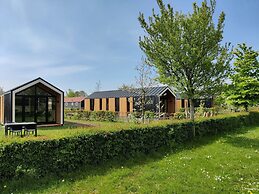 Chic Chalet Near Kuinderbos