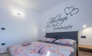 Georgine Comfortable Holiday Residence