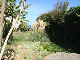 Holiday Home in Bali With Beach Access