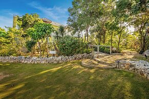 Pineapple Fields Boutique Condo Hotel