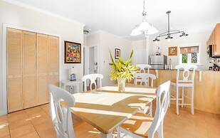 Pineapple Fields Boutique Condo Hotel