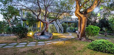 Pineapple Fields Boutique Condo Hotel