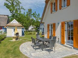 Adlerhorst Modern Retreat