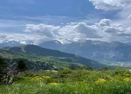 Apartment in Eclose With Mountain Views