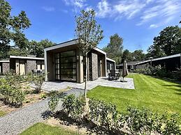 Nature Park Chalet in Hoenderloo