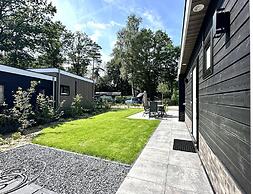 Nature Park Chalet in Hoenderloo