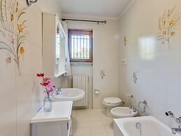 Villa in Torri del Benaco With Private Pool