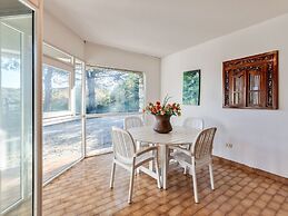 Villa in Torri del Benaco With Private Pool