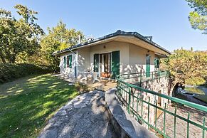 Villa in Torri del Benaco With Private Pool