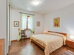 Villa in Torri del Benaco With Private Pool