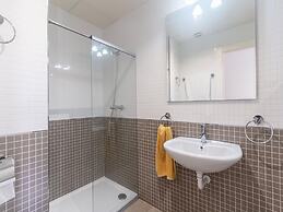 Spacious Apartment With 2 Terraces