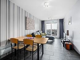 Sunny Apartment With Sea-views