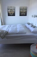 Pearl With sea View Comfortable Vacation Home