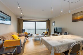 Charming Apartment Near the Beach