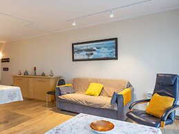 Charming Apartment Near the Beach