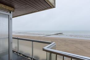 Charming Apartment Near the Beach