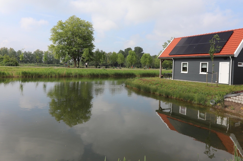 Nice Holiday Home Near the Waterfront