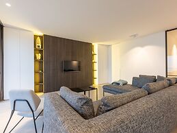 Luxurious Apartment With Stunning sea View