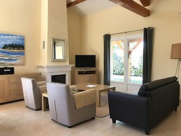 Peaceful Holiday Home With Pool at Les Forges