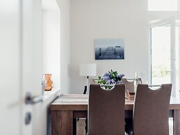 Loheide Modern Retreat