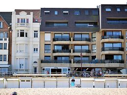 Refined Seaview Apartment